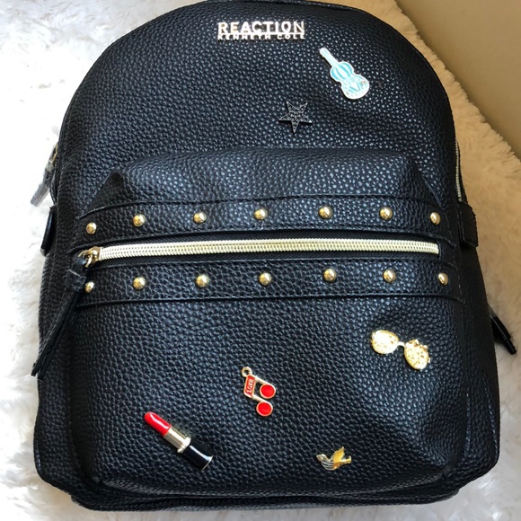 Kenneth Cole Reaction Handbags - 💋Kenneth Cole Reaction Backpack💄